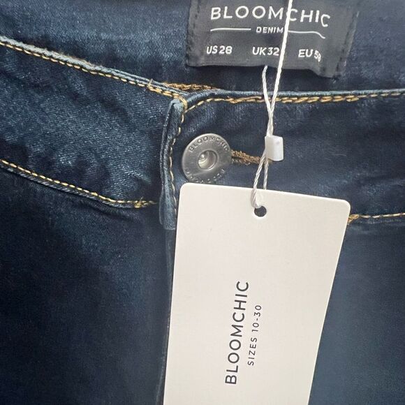 Bloomchic Capri Denim Shorts - Picture 4 of 5